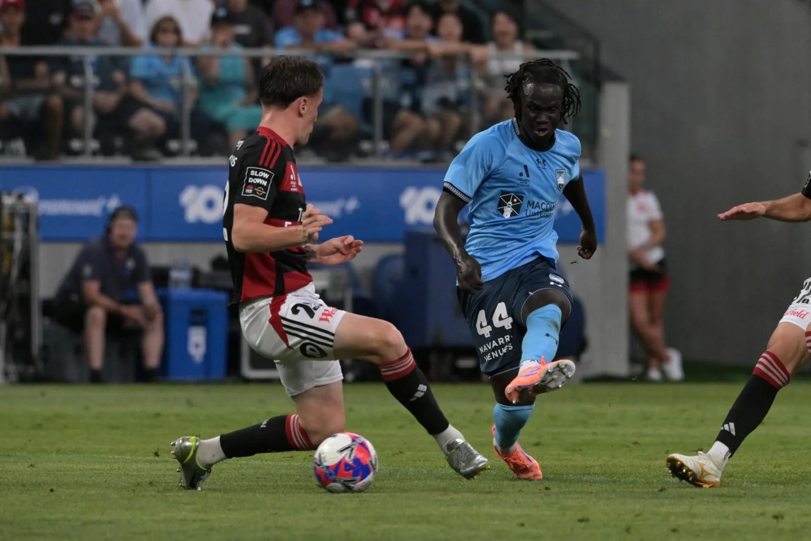 开运体育-澳媒：悉尼从同城死敌抢来青训阿肯，他曾在U17比赛对沙特15分钟戴帽